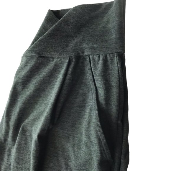 Vuori Sweatpants, Daily Jogger Style, Lightweight. Green. Size Women's Small. - Picture 10 of 11